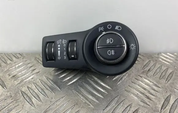 Jeep Cherokee Light switch P68165829AB6492