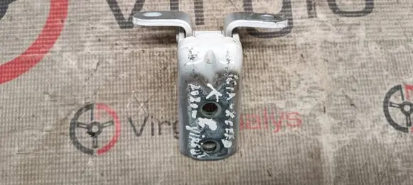 KIA Xceed Front door upper hinge 