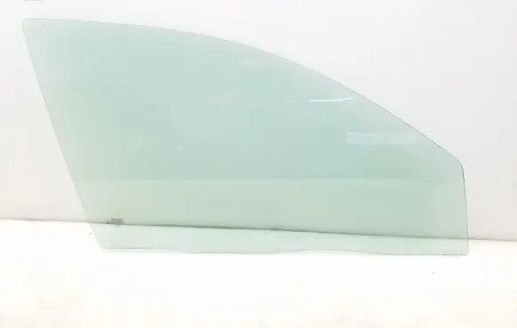 Ford Mondeo Mk III Front door window glass four-door 