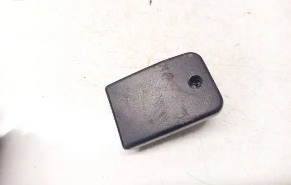 Renault Scenic I Middle seatbelt buckle (rear) 417510