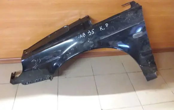 Saab 9-5 Fender