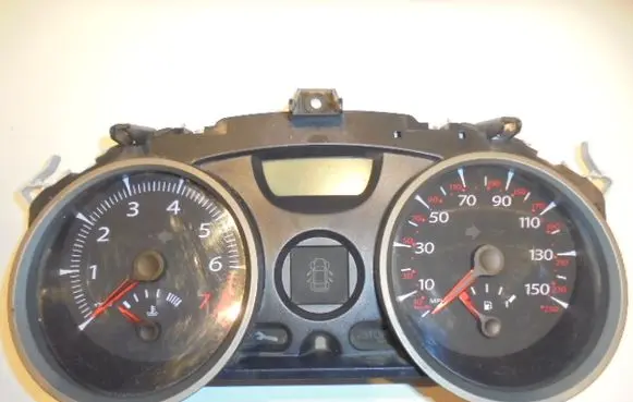 Renault Megane III Speedometer (instrument cluster) 8200408784