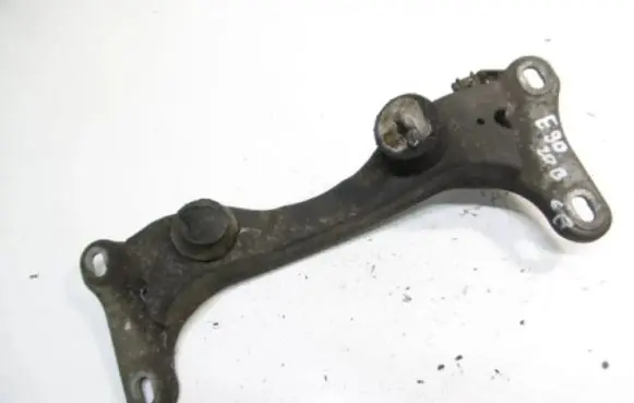 BMW X3 E83 Gearbox mounting bracket 6771064