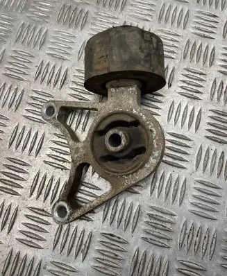 Land Rover Freelander Rear differential mounting bracket 175135