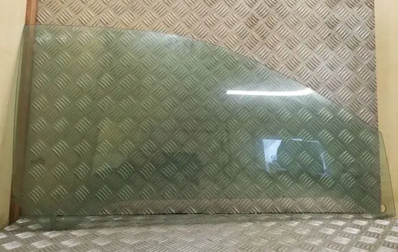 Audi A3 S3 8L Front door window/glass (coupe) 43R00082