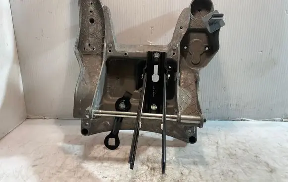 Audi Q7 4L Brake pedal bracket assembly 7L8723117 7L8723031D
