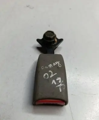 Mazda Premacy Rear seatbelt buckle fawfawfa