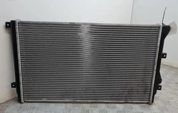 Volkswagen Touran I Coolant radiator 