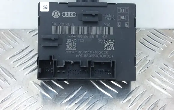 Audi A5 8T 8F Door control unit/module 8T0959795B