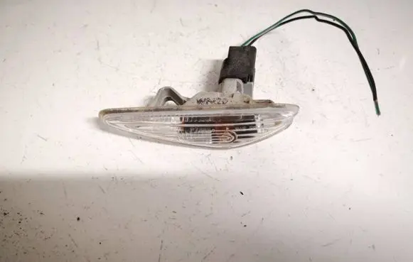 Mazda 6 Front fender indicator light p7389r