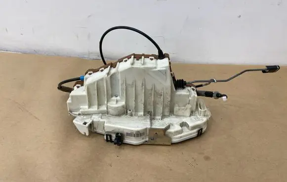 Mercedes-Benz CL C216 Front door lock A2217206135