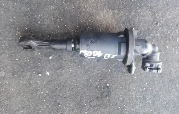 Clutch slave cylinder