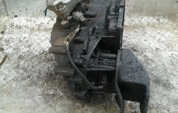 Mitsubishi Space Star Manual 5 speed gearbox 1023765