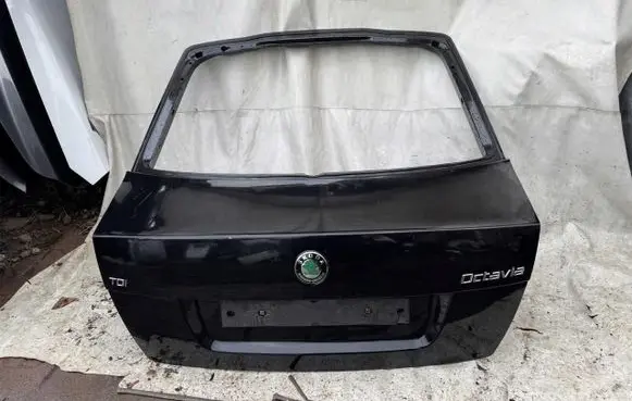 Skoda Octavia Mk2 (1Z) Tailgate/trunk/boot lid