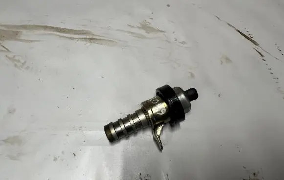 Ford Mustang VI Turbo solenoid valve KTK2B17278