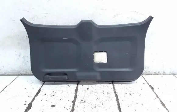 Chevrolet Captiva Tailgate/boot lid cover trim 