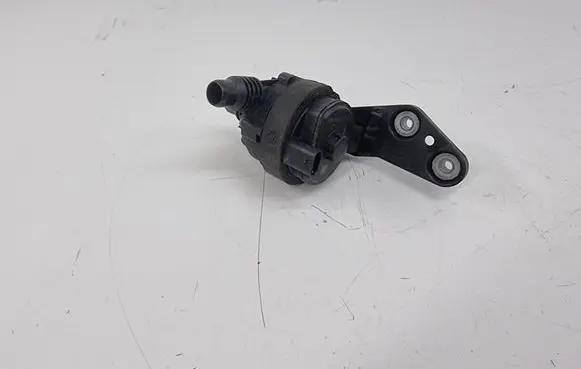 BMW X7 G07 Electric auxiliary coolant/water pump 8474821 8477210
