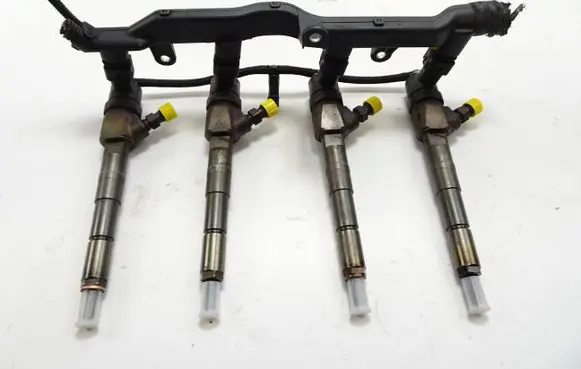Suzuki SX4 S-Cross Fuel injector 0445110524 55239695 DDP02441
