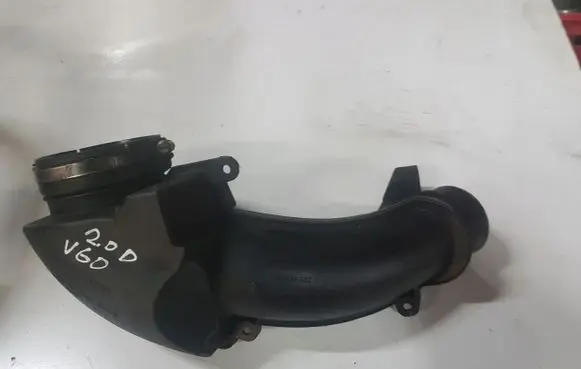 Intake resonator