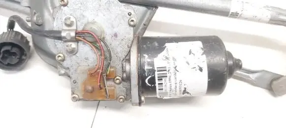 BMW 3 E36 Wiper motor 61618353126 61.61-8353126
