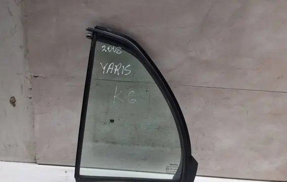 Toyota Yaris Rear vent window glass 43R00048 DOT24M188AS2