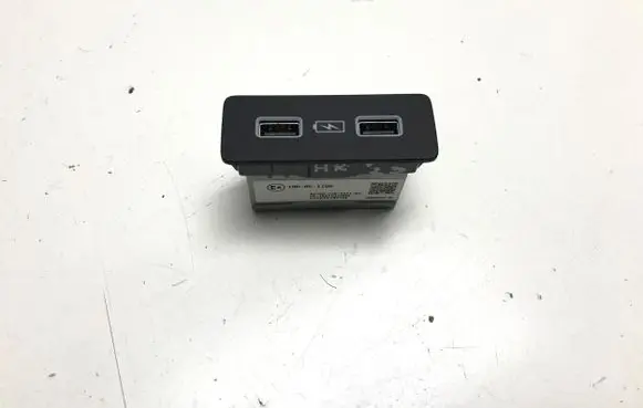 Honda HR-V USB socket connector 8A350T20A011M1 10R051106