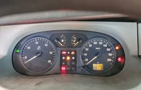 Opel Vivaro Speedometer (instrument cluster) P8200295452 IMPRK1376617