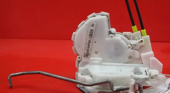 Suzuki Grand Vitara I Front door lock 82201-54P20