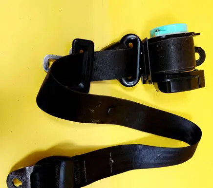 Chrysler Voyager Front seatbelt 4680193