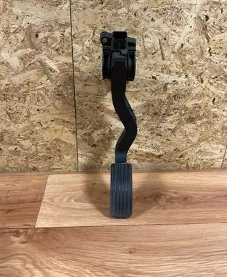 Peugeot 307 Accelerator throttle pedal 9646702180 0280752251