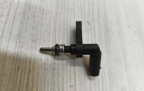 Audi Q2 - Coolant temperature sensor 05E919501G