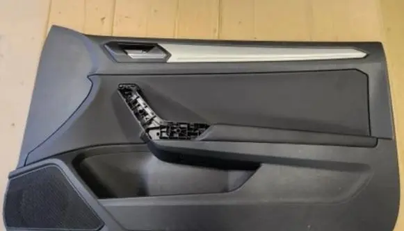 Volkswagen T-Roc Front door trim bar 02C867012