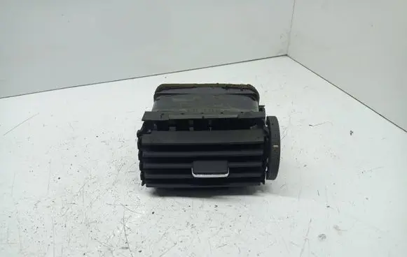 Toyota Avensis T250 Dash center air vent grill 80905