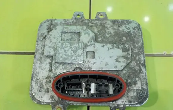 Nissan Qashqai+2 LED ballast control module 5DV00961000