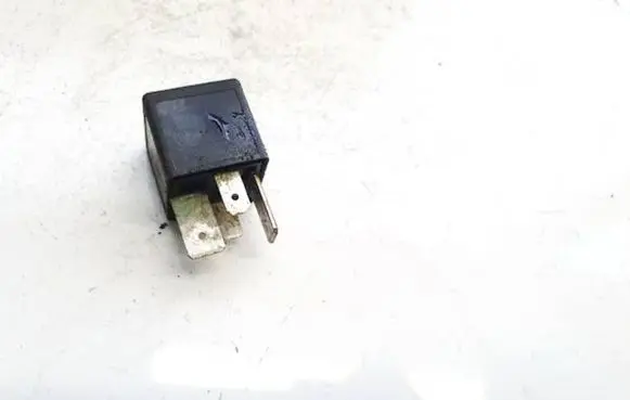 Fiat Bravo - Brava Other relay 46520439 v23134-j52-x182