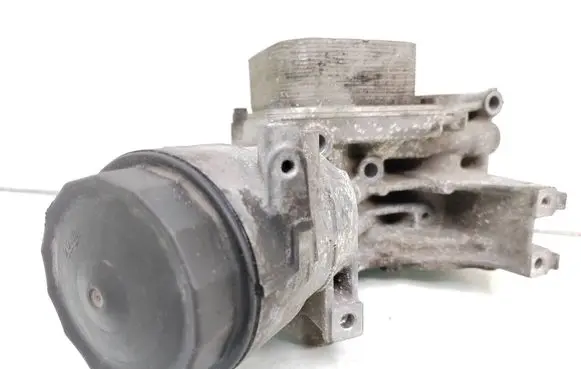 Honda CR-V Oil filter mounting bracket 088048