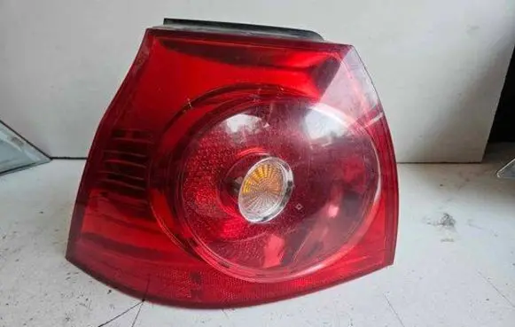 Volkswagen Golf V Rear/tail lights 1K6945095N A01720827 2S28490102