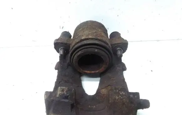 Volkswagen Golf IV Front brake caliper