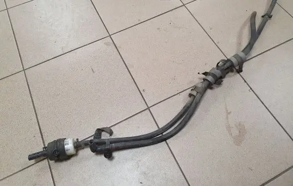 Jeep Grand Cherokee Pneumatic air compressor intake pipe/hose 