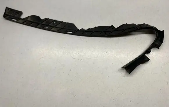 Audi E-tron GT Under headlight/headlamp trim 4J3941191 12010010030