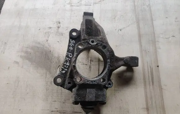 Front wheel hub