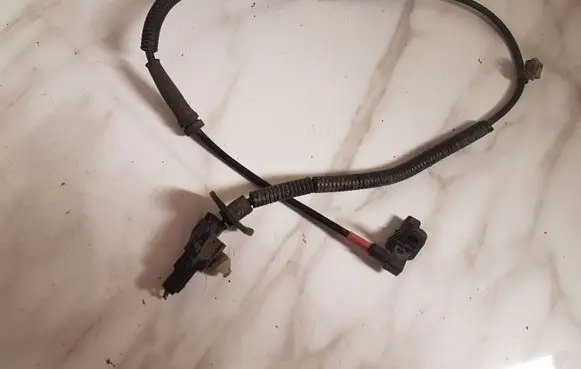 Hyundai Santa Fe ABS brake wheel speed sensor 956712B100