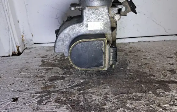 Mazda 323 Mass air flow meter B6S713210A 197004090