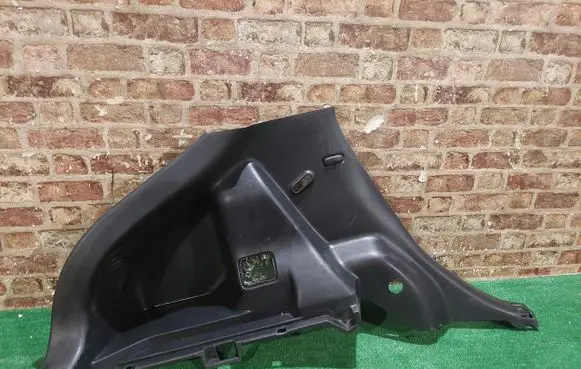 Nissan Juke I F15 Other trunk/boot trim element