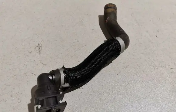 Lexus UX Engine coolant pipe/hose