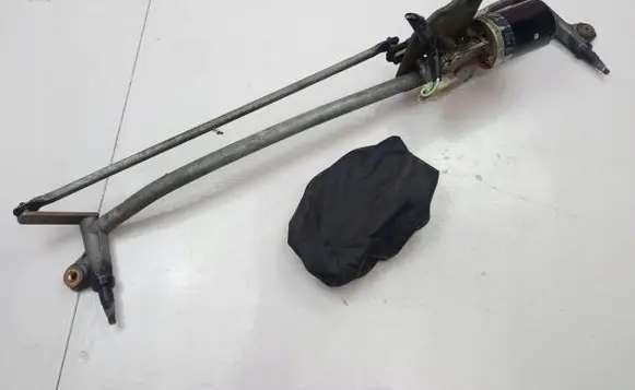 Peugeot 405 Front wiper linkage and motor