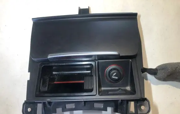 Audi S5 Facelift Ashtray trim (front) 8K0857951C 8K0857965