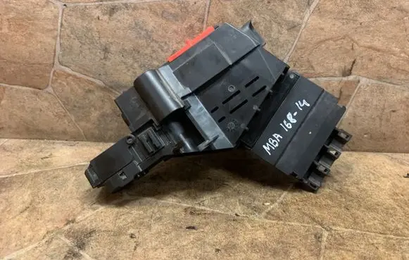 Mercedes-Benz GL X166 Fuse box set A1665402450