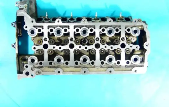 Land Rover Discovery Sport Engine head 204DTD IMPRK1262191