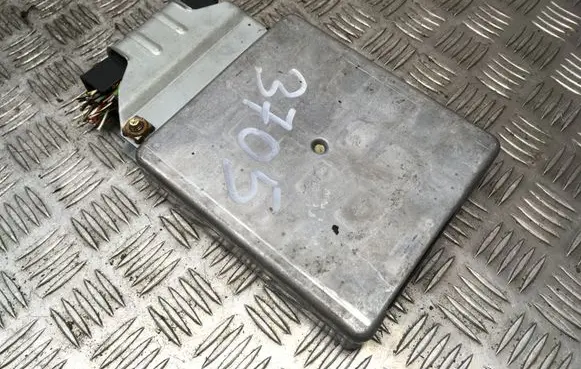 Ford Focus Engine control unit/module 98AB12A532AF 1M5FBC JQZ1